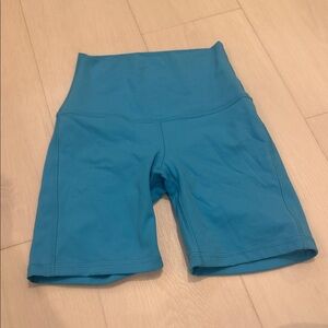 Lululemon Women's Blue High-Waisted Shorts